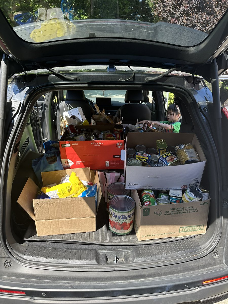 mmedare (@mmedare) on Twitter photo <a href="/SD41marlborough/">École Marlborough Elementary</a> students helping others in our community with a food drive. Nature Explorers collected over 400 items of food, including fresh gifts from the school garden. #burnabysummersession #togetherisbetter <a href="/SD41marlborough/">École Marlborough Elementary</a> students helping others in our community with a food drive. Nature Explorers collected over 400 items of food, including fresh gifts from the school garden. #burnabysummersession #togetherisbetter