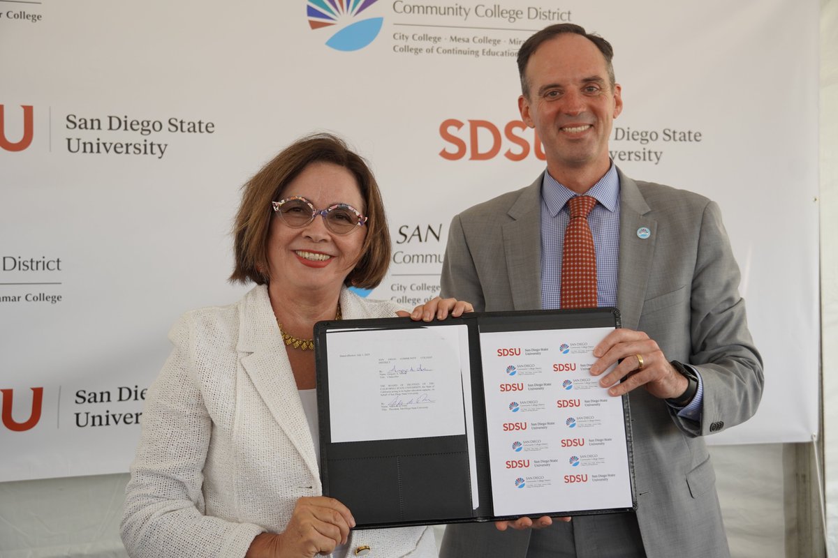 MayorToddGloria's tweet image. San Diego’s future depends on growing our own talent. A new partnership between @SDSU and @SDCCD, anchored in #MissionValley, will expand access to higher ed and create clear pathways to good-paying jobs in San Diego. #Forward #ForAllofUs