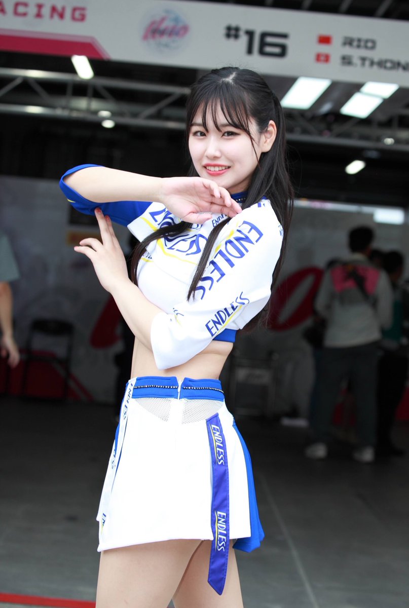 xhinako___888's tweet image. おはよう💌

#レースクイーン #レースアンバサダー
#GTWC #エンドレスレディ #富士スピードウェイ