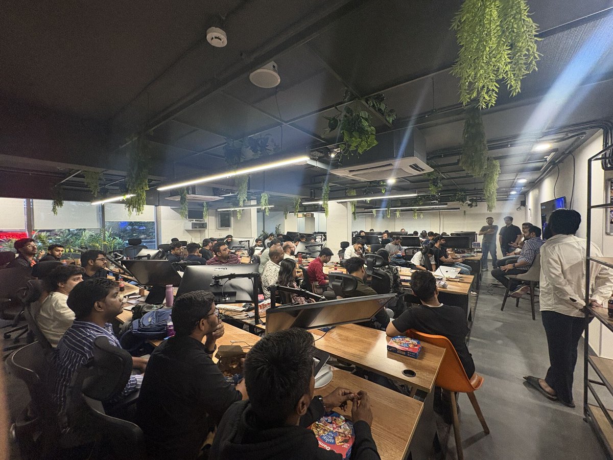 BitGo's tweet image. No slides. No fluff. Just real talk on building in crypto.
Be with BitGo: Product Unscripted
📍 Bangalore | 🗓️ July edition
We hosted a full house of PMs and builders for a candid chat on:
🔹 Shipping products in Web3
🔹 Career paths in crypto
🔹 What it’s like building at…