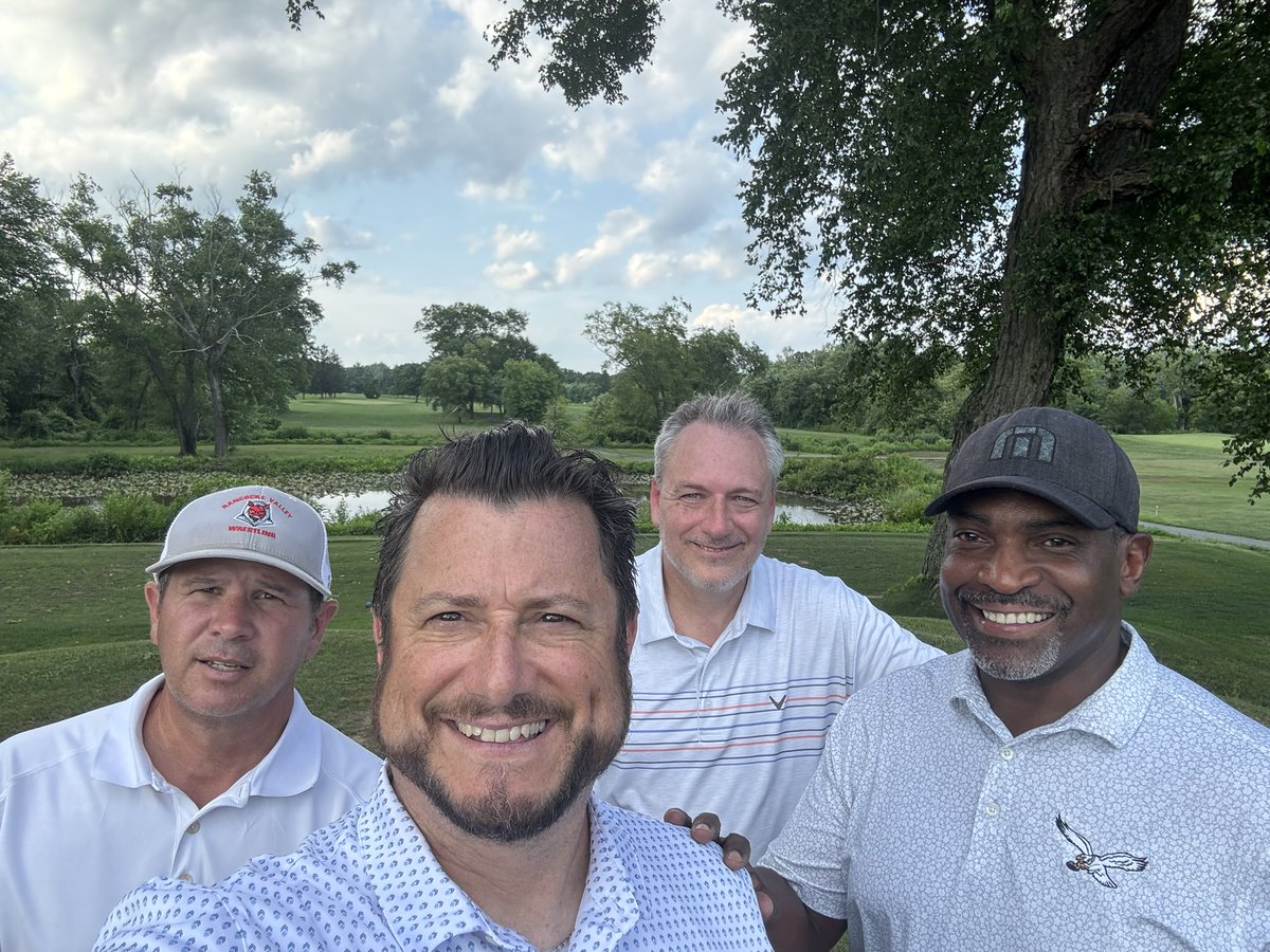 PrincipalRVRHS's tweet image. Love the summer reboot! ☀️ Great day with the guys. ⛳️