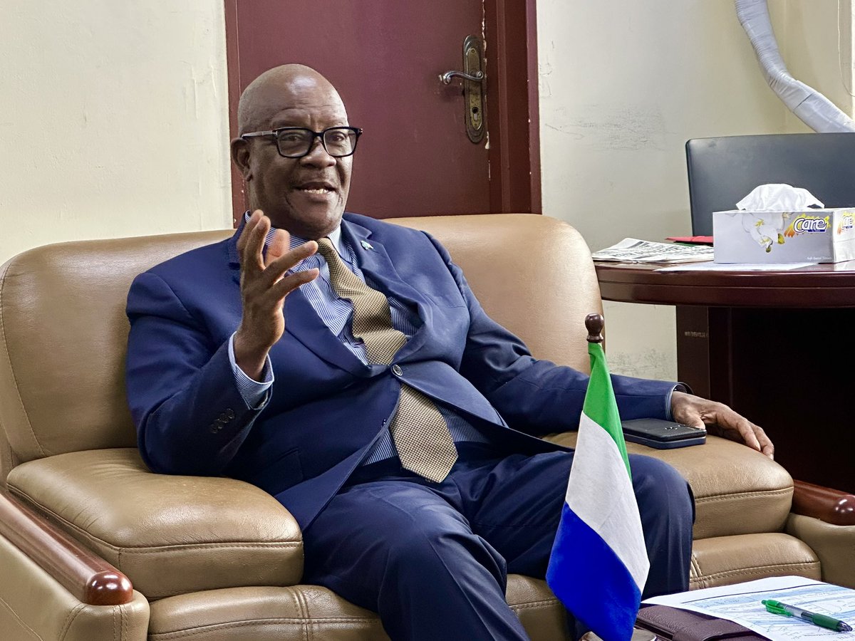 mohs_sl's tweet image. A really productive meeting yesterday afternoon with @lastmilehealth as @DembyAustin smartly articulated his vision of providing quality healthcare for the people of #SierraLeone. Both parties expressed strong desire to fully collaborate and improve health outcome for all.