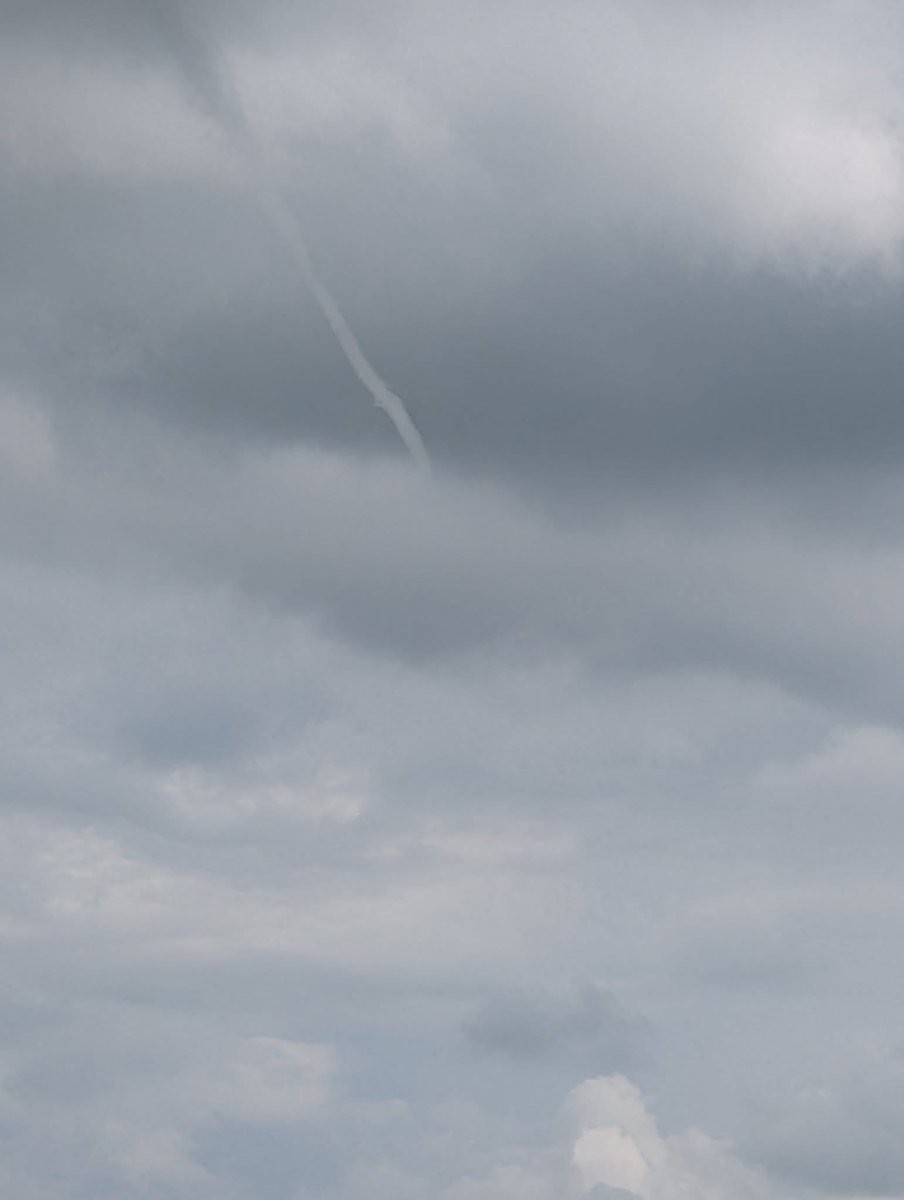 Funnel cloud an hour ago near Rolling Hills pic taken by Jim McGrath #abstorm