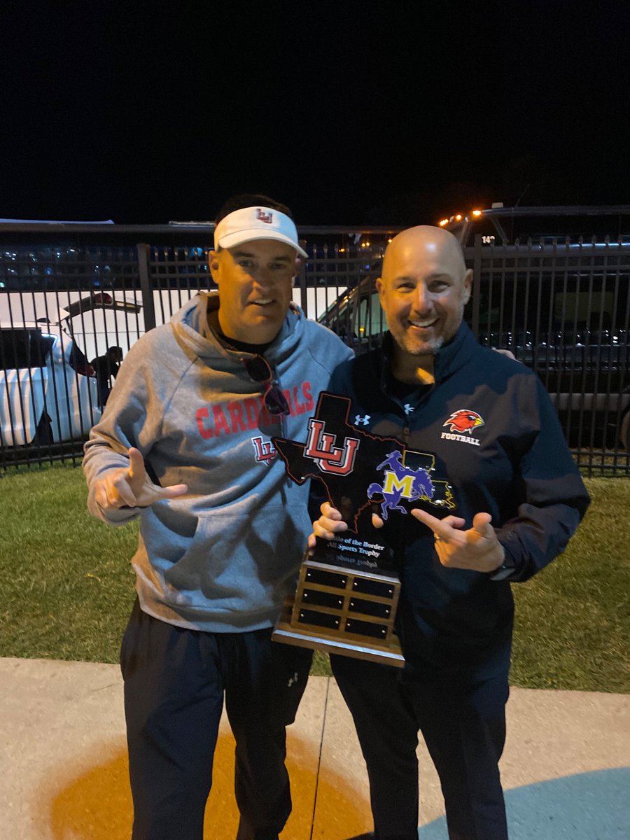 CoachGipson11's tweet image. Official residents @CityofBrownwood! We love you @Cityofbmt - a lifetime of memories and relationships packed into 5 years - an unbelievable church family @fbcbeaumont, neighbors, community, schools and 3 Battle of the Border trophies at an incredible university @LamarAthletics