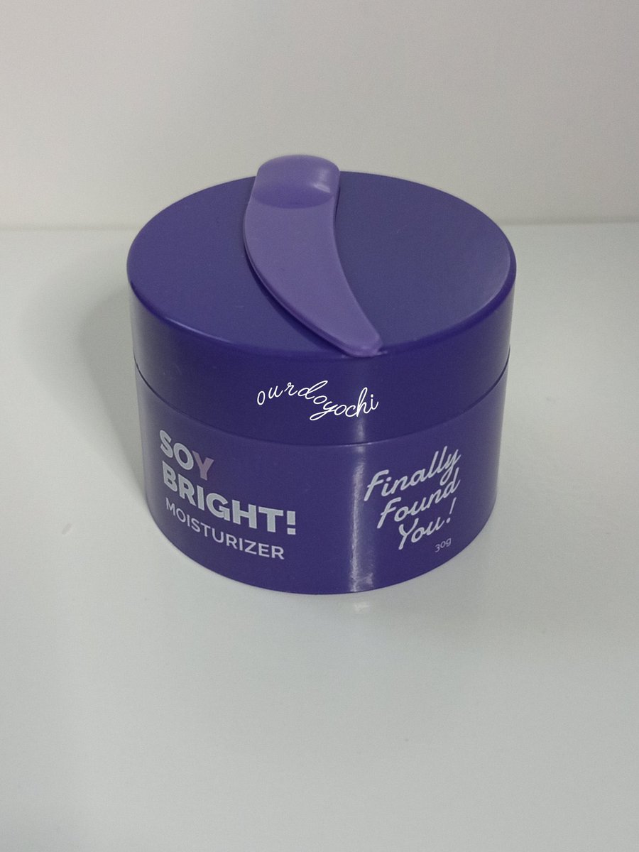 ourdoyochi's tweet photo. wts moist finally found you soy bright 85k bisa 🍊, baru 1x pemakaian, incl adm &amp; packing

—t. moisturizer ungu ffy shopee oren want to sell preloved official ori https://t.co/9EF4Cs5GQI