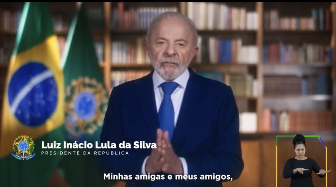 Lula, canalha. Teve a ousadia de afirmar, em rede nacional, que há contraditório e ampla defesa no STF; que há devido processo legal. Vivemos o pior momento da história do direito brasileiro. Um processo em foro incompetente, conduzido por juiz manifestamente parcial, que apura