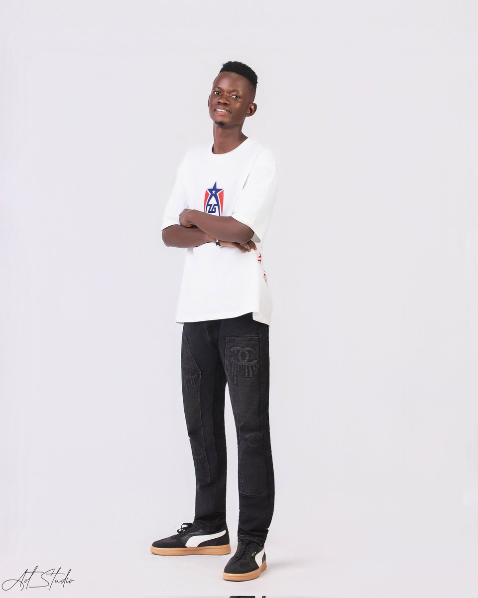 MulbahErvin's tweet photo. Happy Birthday To Me!!
+1 BIRTH ANNIVERSARY 🎈🎉🥳

Dear Ervin,

This next chapter is going to be amazing. God did 🙏🏿 🎉 A new beginning and transformational growth in all aspects of life! 🧬 📈 💯! Cheers to another year older 🎂🥂🥳 🎉 as you mark another birth anniversary 🎁 https://t.co/Lv7hgJyDg1