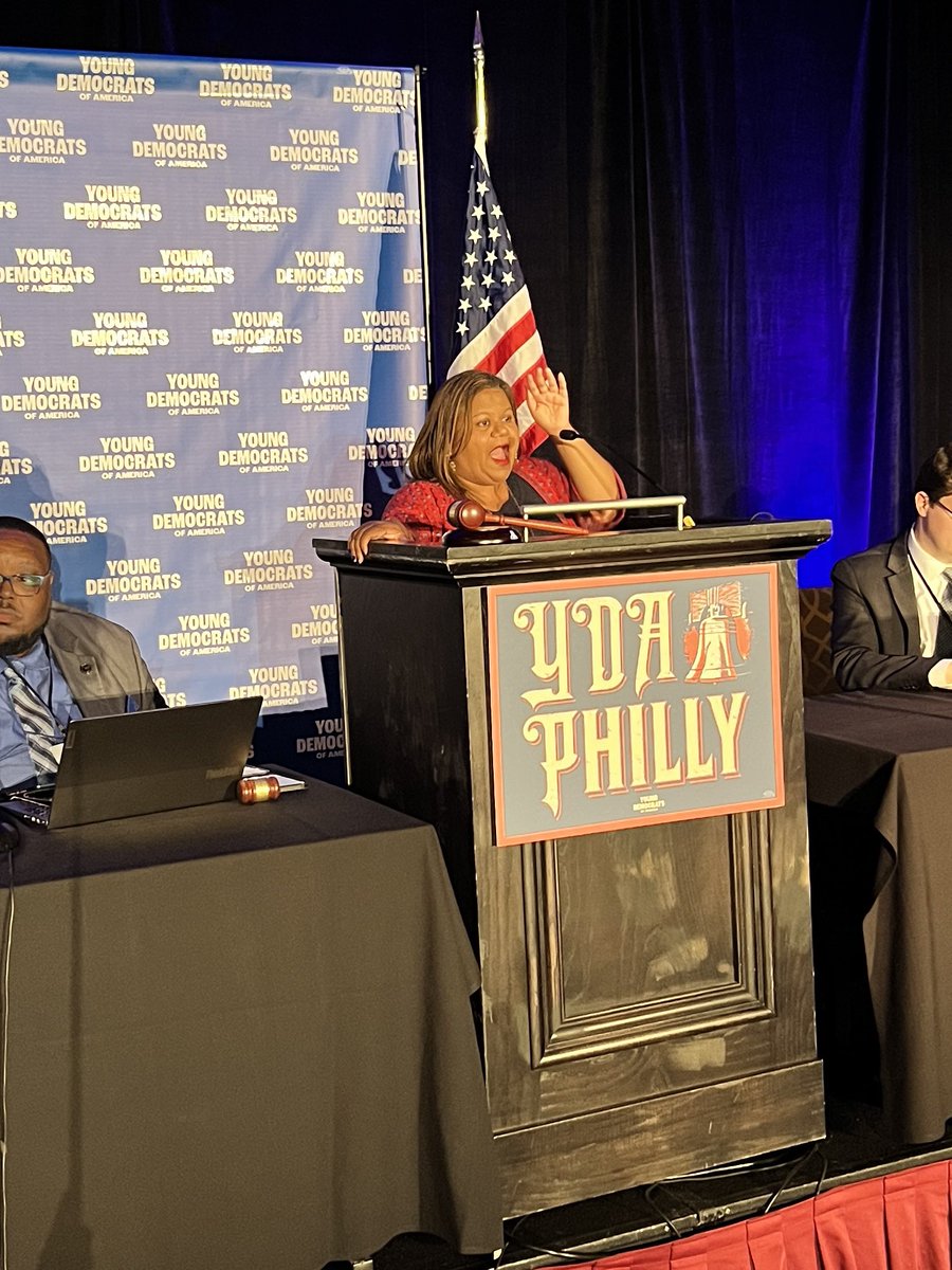 youngdems's tweet image. DNC Vice Chair @ShastiConrad knows that young people are the beating heart of this party!
Shasti is working to build a Democratic Party that doesn't just work *with* young people—but one that works FOR us. We're so thankful for her support and for her coming to #YDAPhilly!!