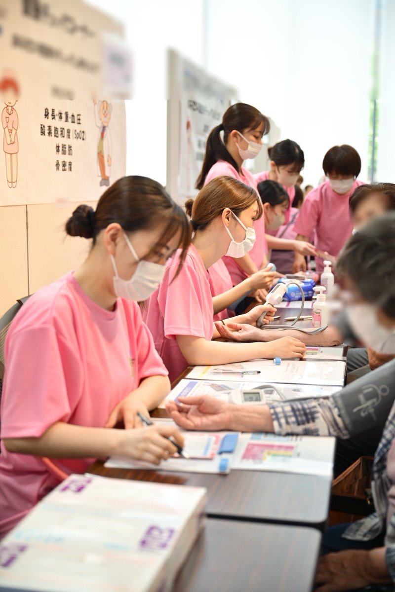 tokaihoku_NHO's tweet image. 6月21日に3施設合同で市民公開講座を開催しました！
地域の方が250名ほど参加され大盛況でした！
今後も、地域と地域の病院が連携し、地域の皆様の健康を支えていきたいと思います！
#三重中央医療センター #榊原病院 #看護イベント