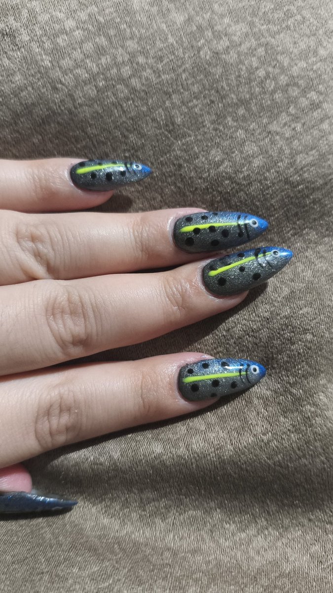 Iriekun3's tweet image. #Manicure de #atún!!! Ayyy me encanta!!! Luego recordé una publicación de unas uñas parecidas, que decían que a #WillGraham le encantarían! Adoro mis uñas.