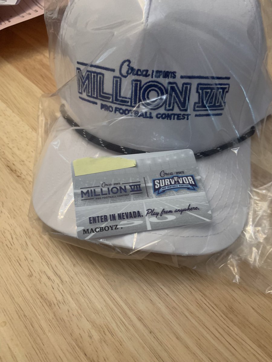 MccannPI's tweet image. 7th times a charm! MacBoyz signed up with Toni @FootballContest Thanks to @CircaSports @JeffreyBenson12 Ready for a giant check !