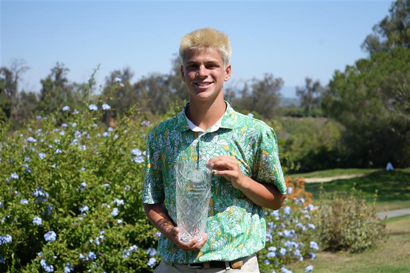 AJGAGolf's tweet photo. Home course hero β³
Theodore Vigna (-4) is the Boys Division champion at the #RGGolfJr! https://t.co/jWxQH14d3M