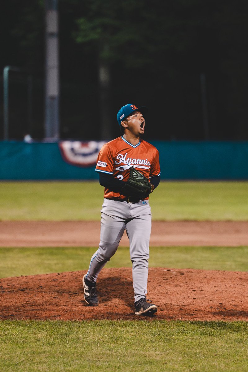 The Hawks were on Tomii time tonight!
5 IP, 1 R, 2 H, 1 BB, 6 K 🔥 🔥 🔥 🔥 🔥 
📸: Owen Wigren