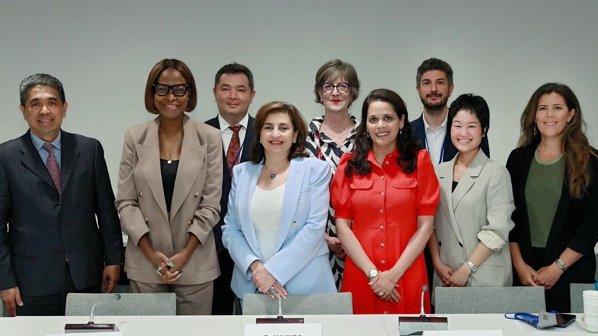 unwomenchief's tweet image. The law must never be a tool of oppression.
At the "Accelerating Equality in Law" event at #HLPF2025, I urged to bend the arc of justice faster & with greater force #ForAllWomenAndGirls.
Reformed laws translate into lives changed, freedoms gained & futures unlocked. #Beijing30