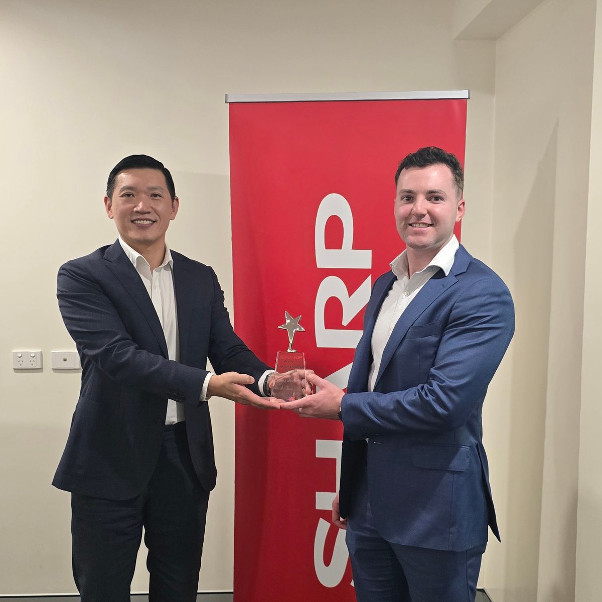 abtgroup_'s tweet photo. 🏆 Congratulations to James Moloney!  Today, Joe Xu from Sharp presented James with the “SHARP Top Gun Award” for achieving the highest SHARP A3 sales at ABT. We’re proud to celebrate the hard work, dedication, and results that earned this recognition. Well done, James ! 🙌 https://t.co/RTUGBXQFJV