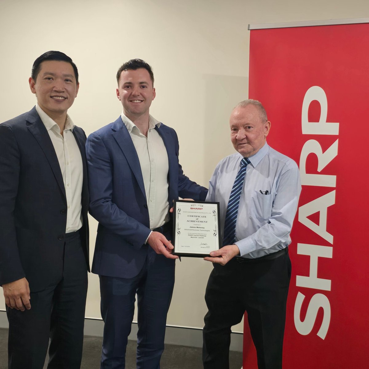abtgroup_'s tweet photo. 🏆 Congratulations to James Moloney!  Today, Joe Xu from Sharp presented James with the “SHARP Top Gun Award” for achieving the highest SHARP A3 sales at ABT. We’re proud to celebrate the hard work, dedication, and results that earned this recognition. Well done, James ! 🙌 https://t.co/RTUGBXQFJV