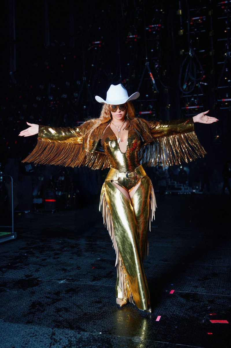 PopFusionHQ's tweet image. Beyoncé’s Cowboy Carter Tour remains the most acclaimed tour of 2025, with some outlets naming her the greatest performer of the century after attending.