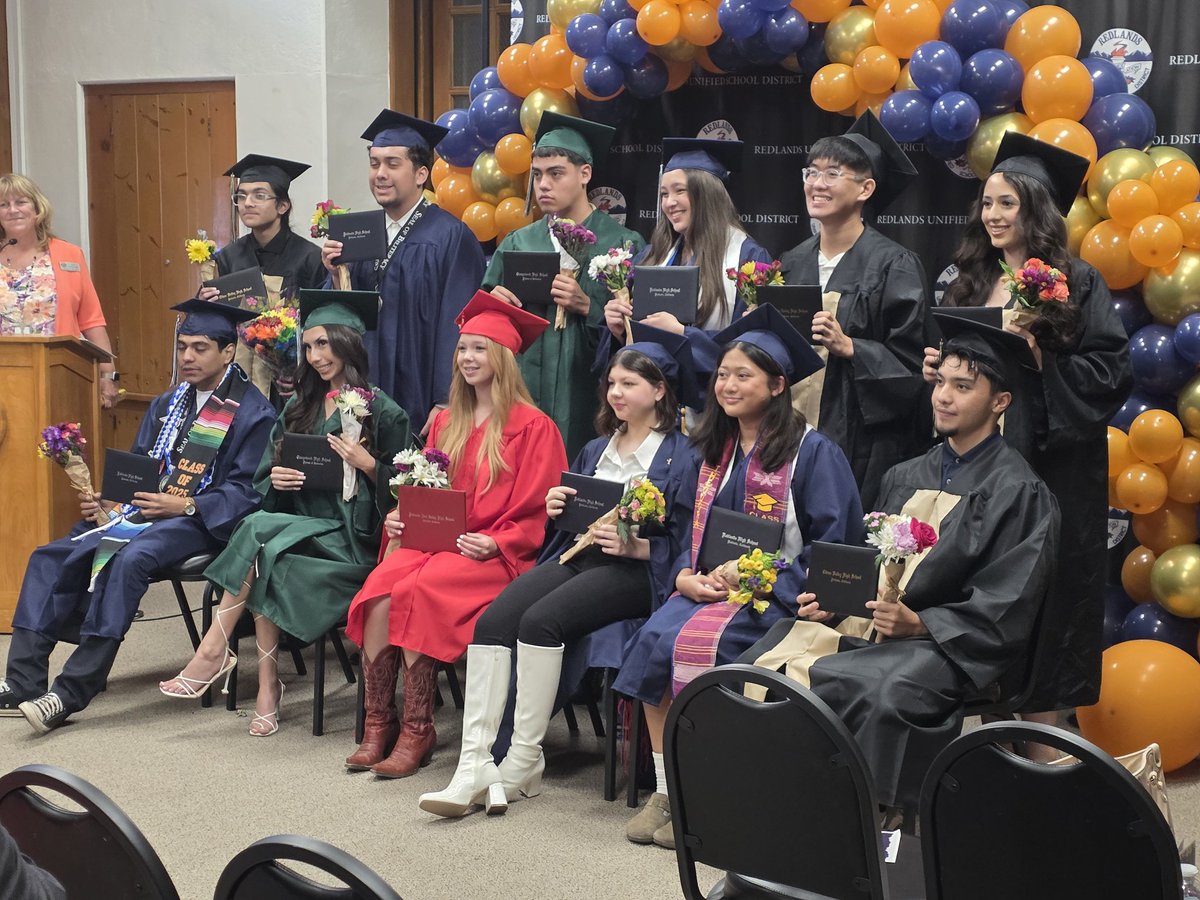 Congratulations to the summer graduates of 2025 - big shout out to RISE student Dakota Cooper! Her work and determination were second to none - enjoy the next step in your personal journey Dakota!