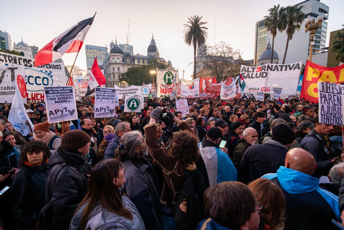 JavierGabino's tweet image. Gran movilización por el Garrahan, la defensa de la salud pública y la unidad de todas las luchas. Aplicamos el protocolo del derecho a la protesta.