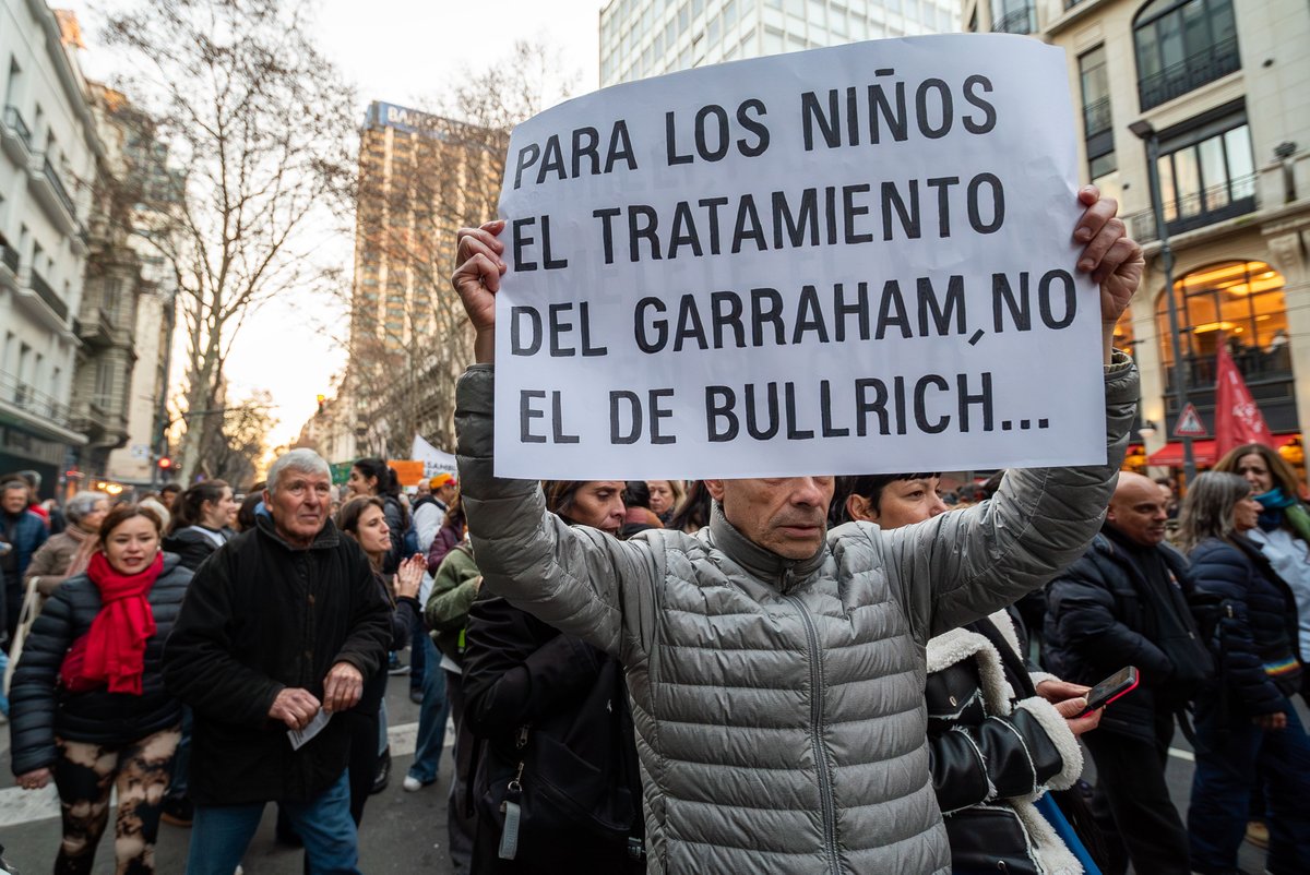 JavierGabino's tweet image. Gran movilización por el Garrahan, la defensa de la salud pública y la unidad de todas las luchas. Aplicamos el protocolo del derecho a la protesta.