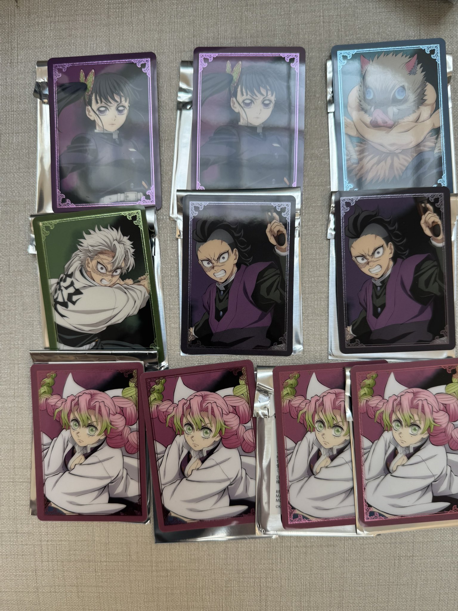 鬼滅の刃 - むらさきページ 鬼滅の刃 無限城 宇髄天元 箔押しランダムカード - メルカリ