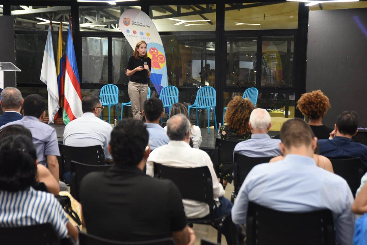 DEconomicoCali's tweet image. ¿Qué es #DeepTech? 

Emprendimientos basados en ciencia e investigación 🔬 ¡En Cali pasamos de 4 a 17 startups científicas en un año! 💡🌍 Desde #YAWA seguimos impulsando una ciudad + sostenible, inteligente y conectada. 

#InnovaciónCientífica #Startups #Cali