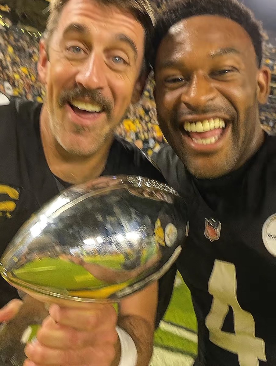 PickensBurgh's tweet image. I asked AI to predict who wins the 2025 Super Bowl and it gave me this…
WOW.
👀🙏🏆