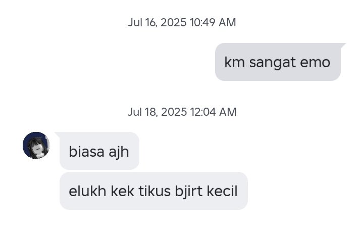 floofuffle's tweet image. 'kek tikus' (sobbing) padahal kalau sebelahan sm @esterkapar gedean ak