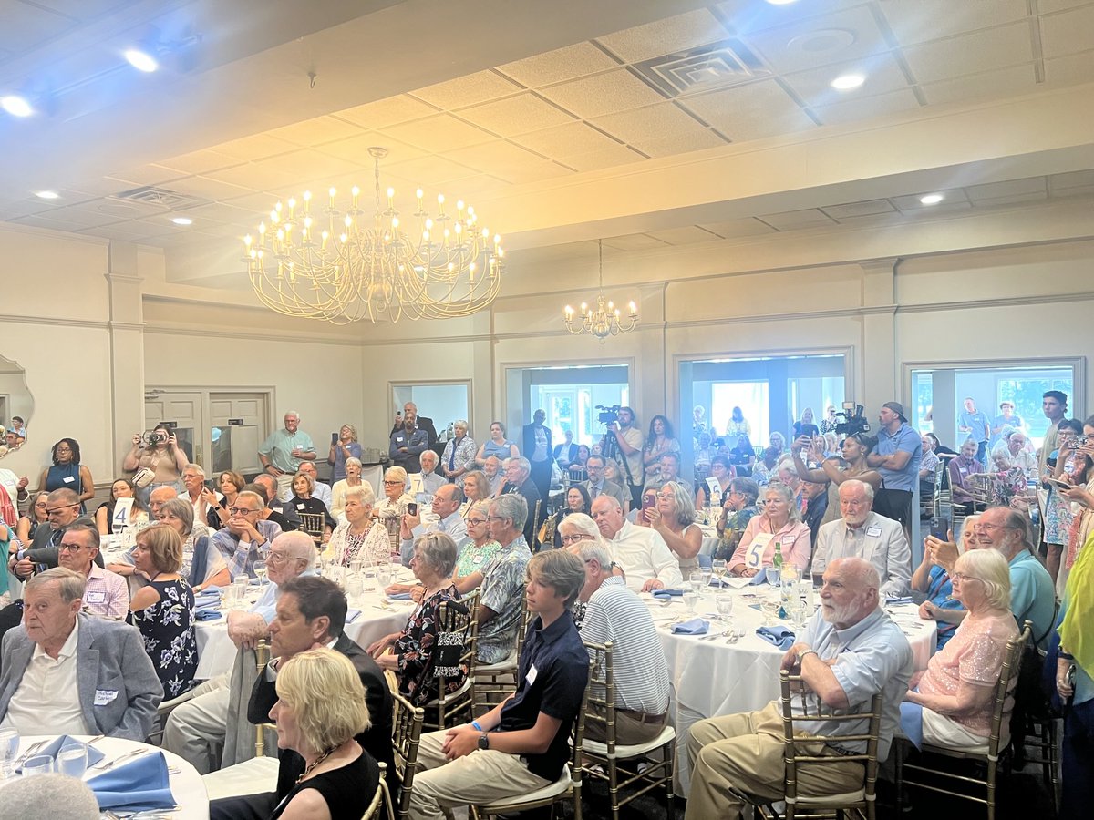 RKirbySC's tweet image. Standing Room Only for @GovAndyBeshear for Georgetown County Democratic Party event! Gov Beshear understands the importance of working together across political divides to get things done for economic development while protecting the interests of working people! ✅