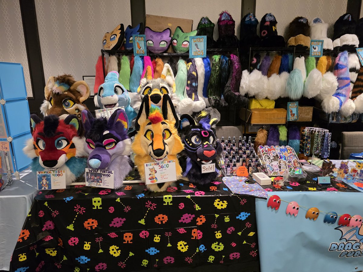 Eelowyn's tweet image. Set up and ready for tomorrow! Come on by to see Dragons Den Fursuits in the @fureh DD!