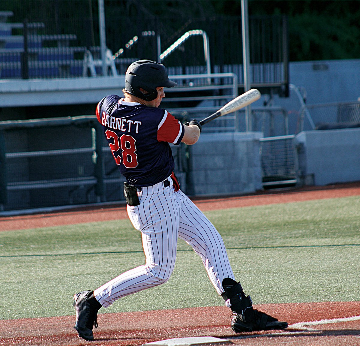 American Legion Baseball
Area 3 Tournament
FINAL
Charleston Post 65 - 4
South Charleston Post 94 - 0

Trisdon Ciampanella - 2-hit shutout with 14 K's to earn the win.
Gavin Barnett singles home 2 in the top of the 7th for the winning margin.

#wvprepbase #americanlegionbaseball