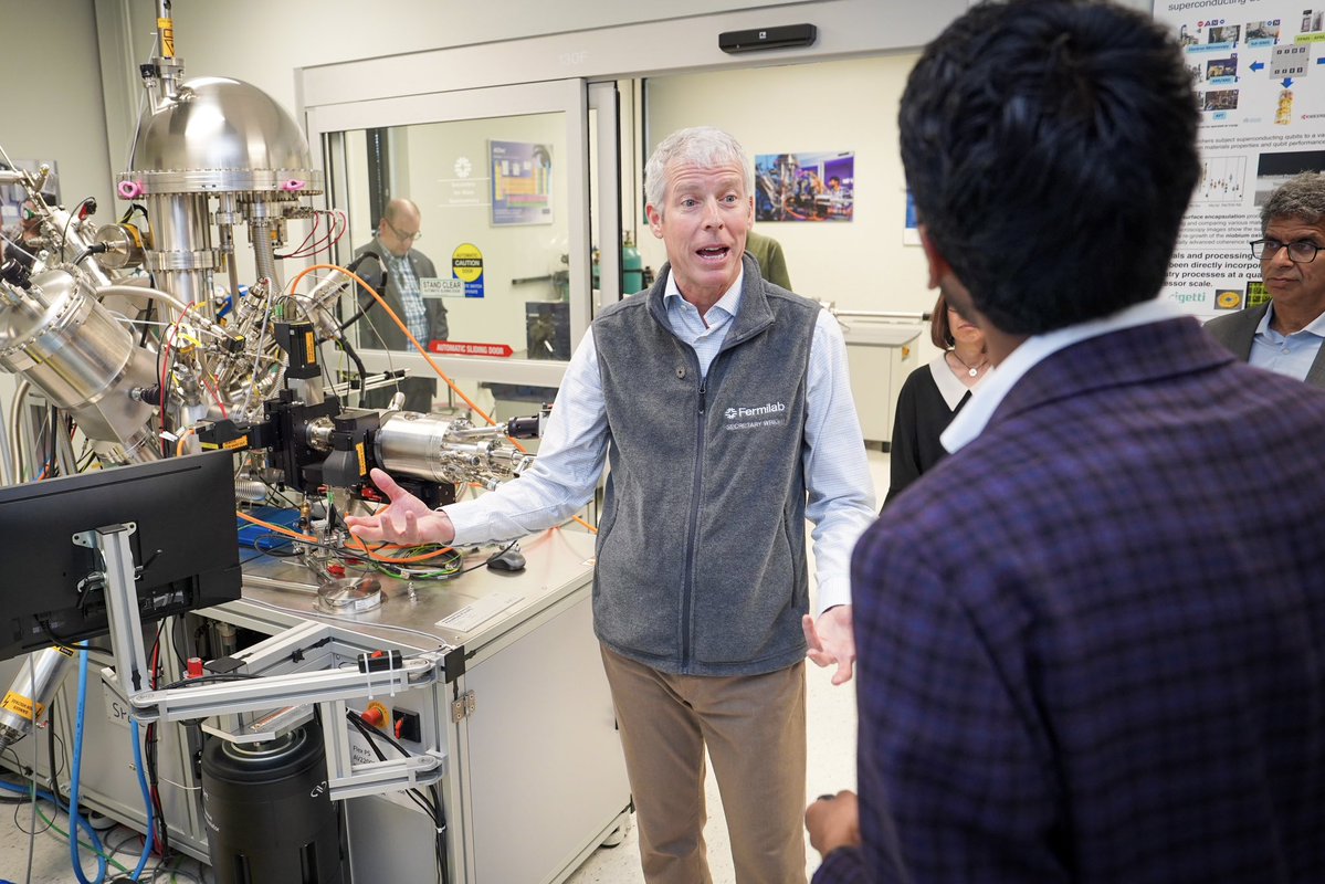 SecretaryWright's tweet image. Today, I visited @FERMILab where America’s top minds are utilizing AI, Quantum, and particle physics to streamline energy innovation and push the bounds of possibility.