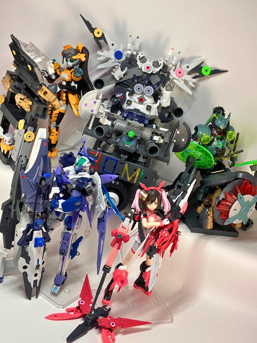 waino_narehate's tweet image. 『30ML FES. SPECIAL LIVE!!!』

いよいよ開催となった30MLフェスを盛り上げるべく、各ブランドから選抜されたメンバーでスペシャルユニットを結成！

オープニングアクトで熱いライブを演奏するよ♪
メンバー紹介はツリーをチェック⬇️

#MIX30MLコンテスト
