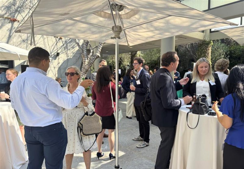 BiocomCA's tweet image. Thank you to our #LALifeScienceForum and
#BiocomOpenHouse attendees, speakers and sponsors for an incredible day of insights and connection.