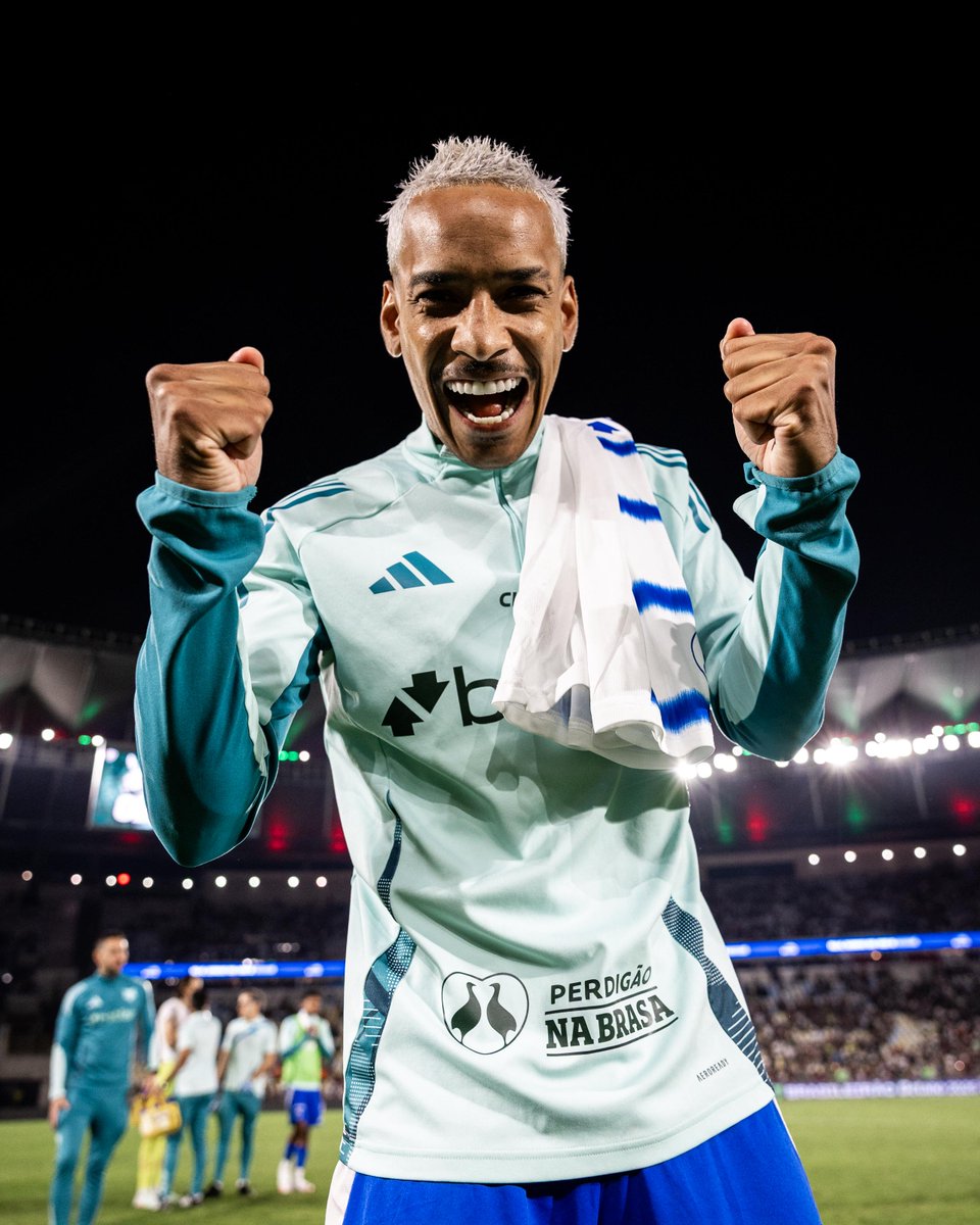 Quando ele tá de platinado, 𝗲𝘀𝗾𝘂𝗲𝗰𝗲! 🥶🔟

Mais duas assistências pra conta do MP! 🎯

📸 Rodrigo Ferreira/Cruzeiro