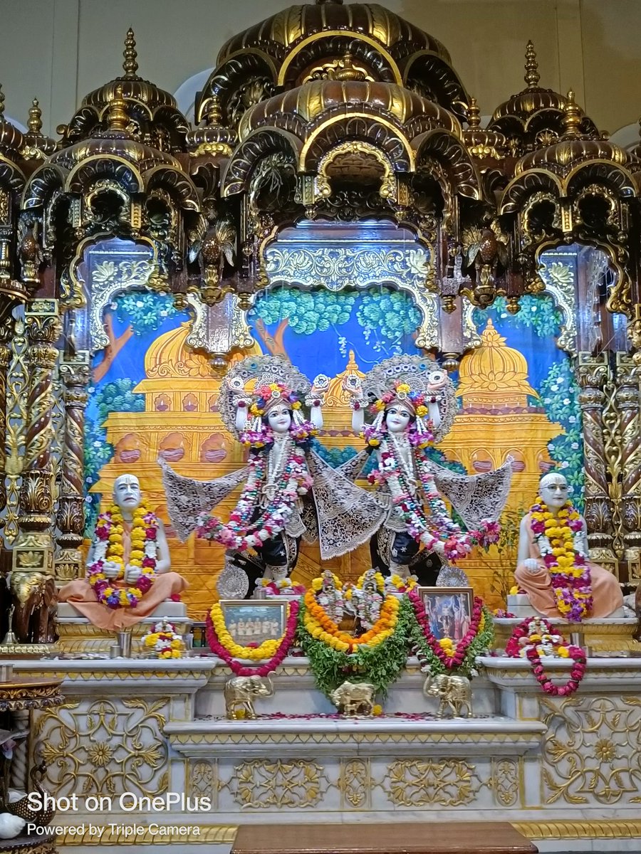 AkhileshYadv9's tweet image. किसी की आत्मा पर इतनी गहरी
चोट मत करो
कि
परमात्मा स्वयं उसके पक्ष में
आकर खड़े हो
जाए!
"जय श्री कृष्णा"
#सुबह_की_धुप
#योगेश्वर_श्रीकृष्ण #ॐ_श्री_कृष्ण_वासुदेवाय_नमः #जय___द्वारकाधीश #जय_श्री_कृष्ण #जय_माता_दी
#OnlyYouTheSeries #LoveIsland #MeAndTheeSeries