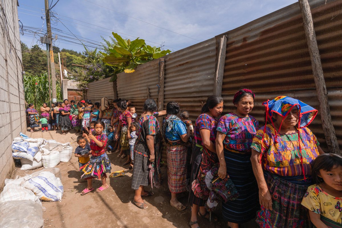 WCKitchen's tweet image. In Guatemala, WCK is leaning on local knowledge to support communities impacted by recent earthquakes. In Santa María de Jesús, where many homes and buildings were damaged, Doña Lucía helped organize neighbors and worked alongside our team to ensure meal distribution ran…