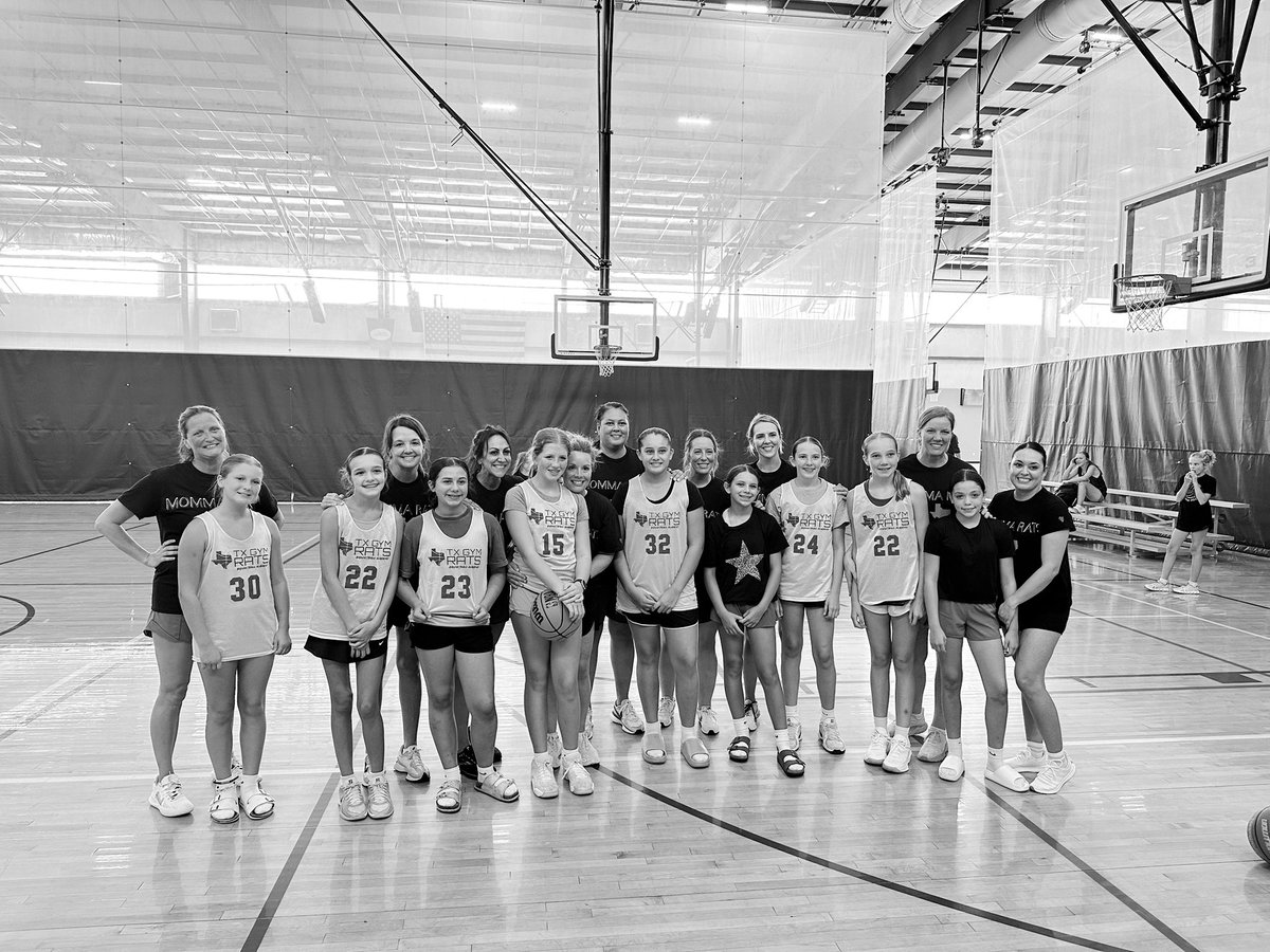 Momma Rats came out with the WIN!! To my favorite female athlete #40 on the court and #1 in my ❤️.  May she walk the path beside me and go further than I ever could have dreamed of. 🏀