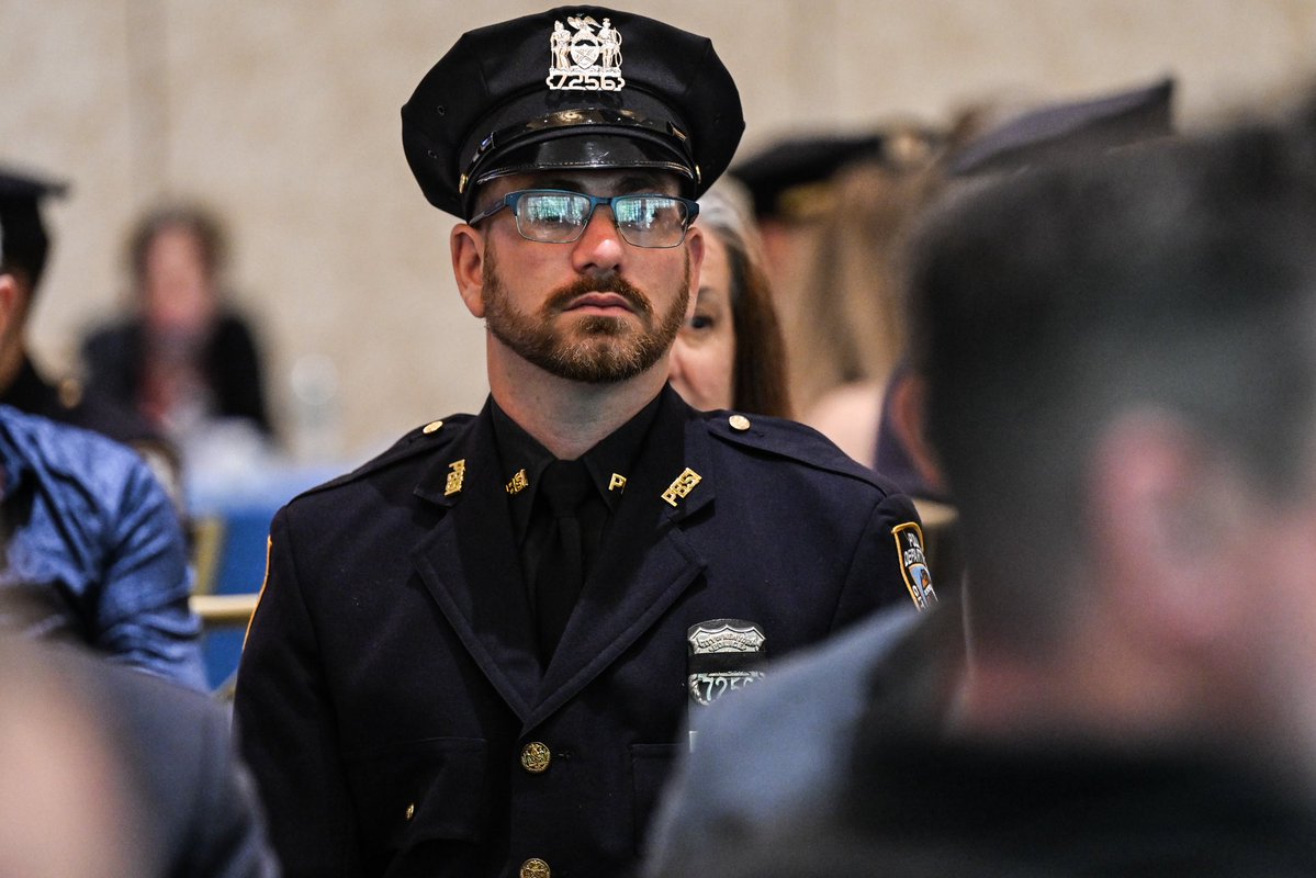 NYPDPC's tweet image. Today, the Staten Island Chamber of Commerce stood up to honor members of the NYPD who protect and serve their communities.
These hero cops were just doing their jobs—but that job is like no other. It demands that ordinary people do extraordinary things. And they do. Over. And…