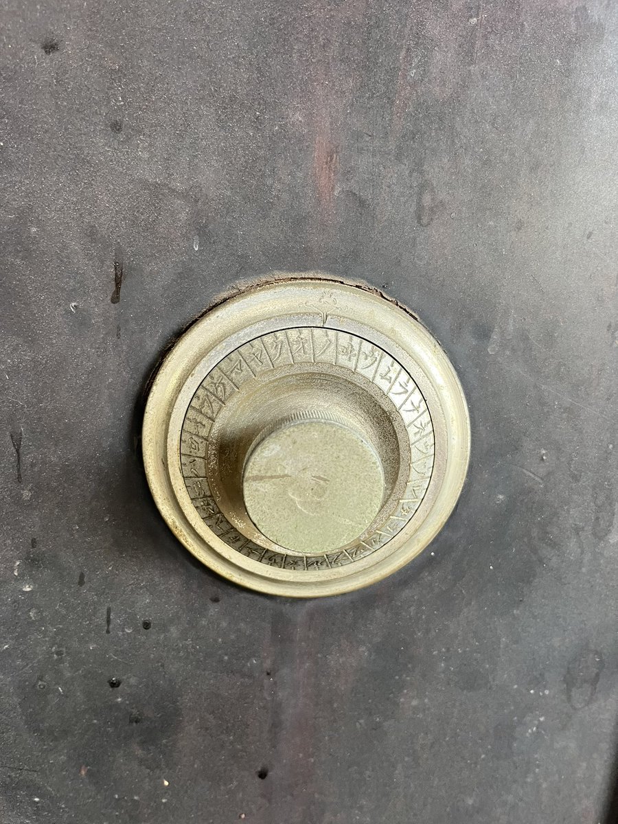 開かずの金庫 開かずの金庫 - Search / X