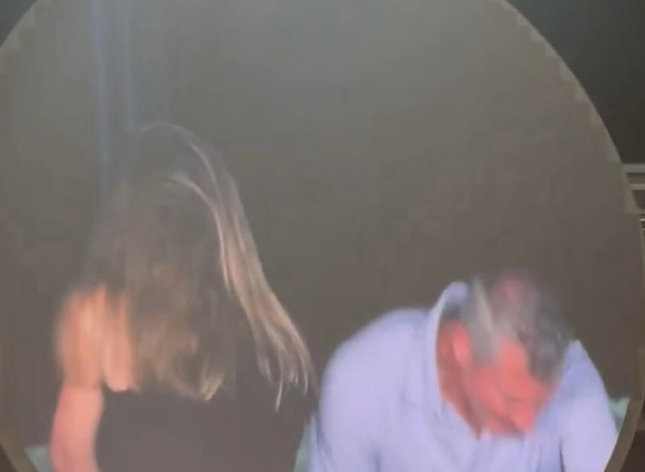 Consultants seeing "AI will kill McKinsey" articles be like