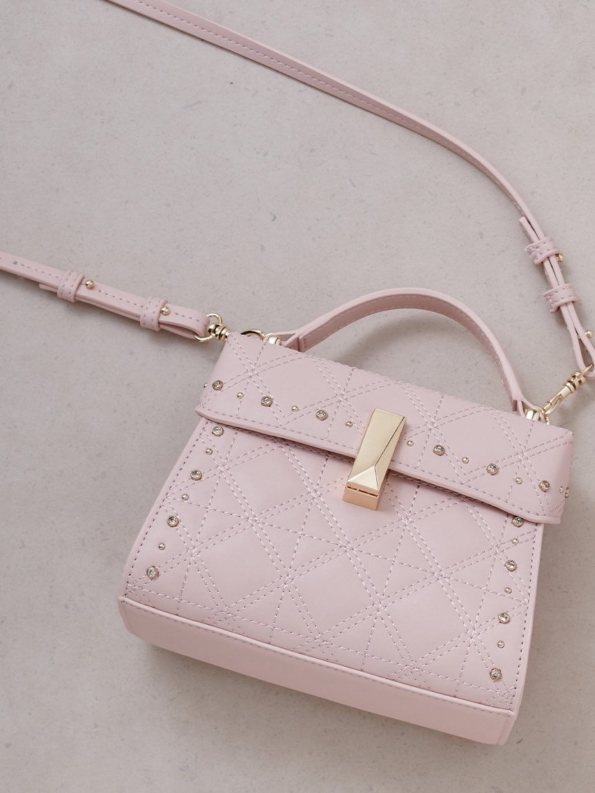 キルティングビジュースタッズポシェット　アイボリー キルティングビジュースタッズポシェット アイボリー - メルカリ