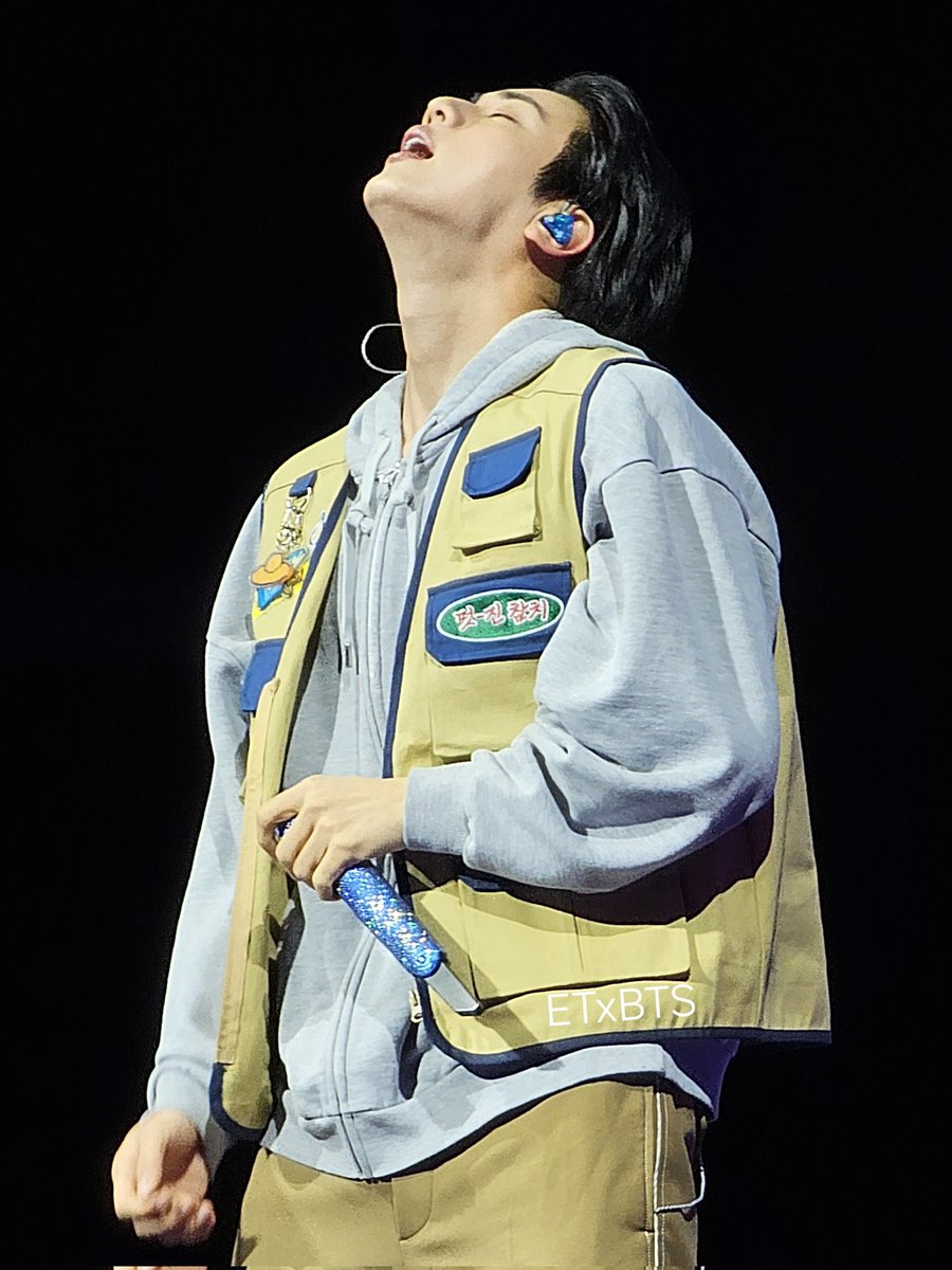 jinniesarchives's tweet photo. IM FINE!!! https://t.co/iNZnfd1Ixk