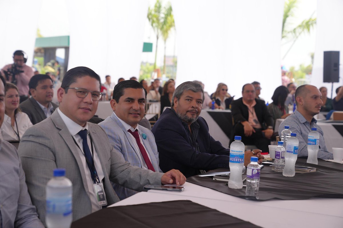 ¡Iniciamos con fuerza!

Hoy participé en el primer día del Congreso Internacional de Gobiernos Seccionales, Efecto Dominó 2025, junto a destacados alcaldes y conferencistas internacionales. 

Trabajamos por ciudades sostenibles y financiamiento preferencial.
#ElCaminoEstáTrazado