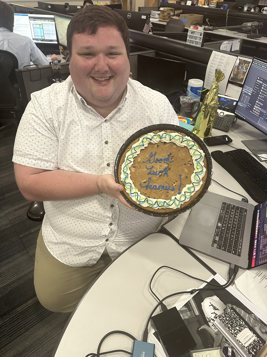 CaseyJBortnick's tweet image. Good luck @twinseamus you will be missed! And you finally made the coveted cookie cake list!