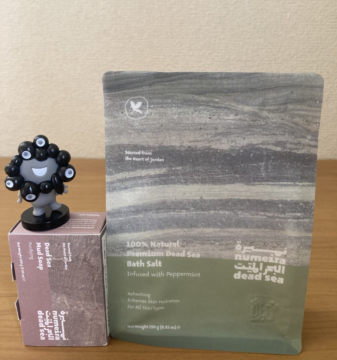 ヨルダンパビリオンで購入した万博お土産。 死海のバスソルト