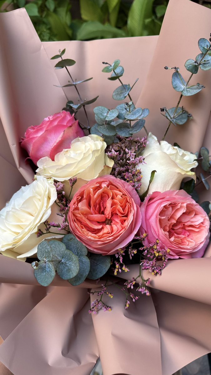 Aparte de hermosas huelen delicioso. 🧔🏻‍♂️♥️♥️♥️❣️💌