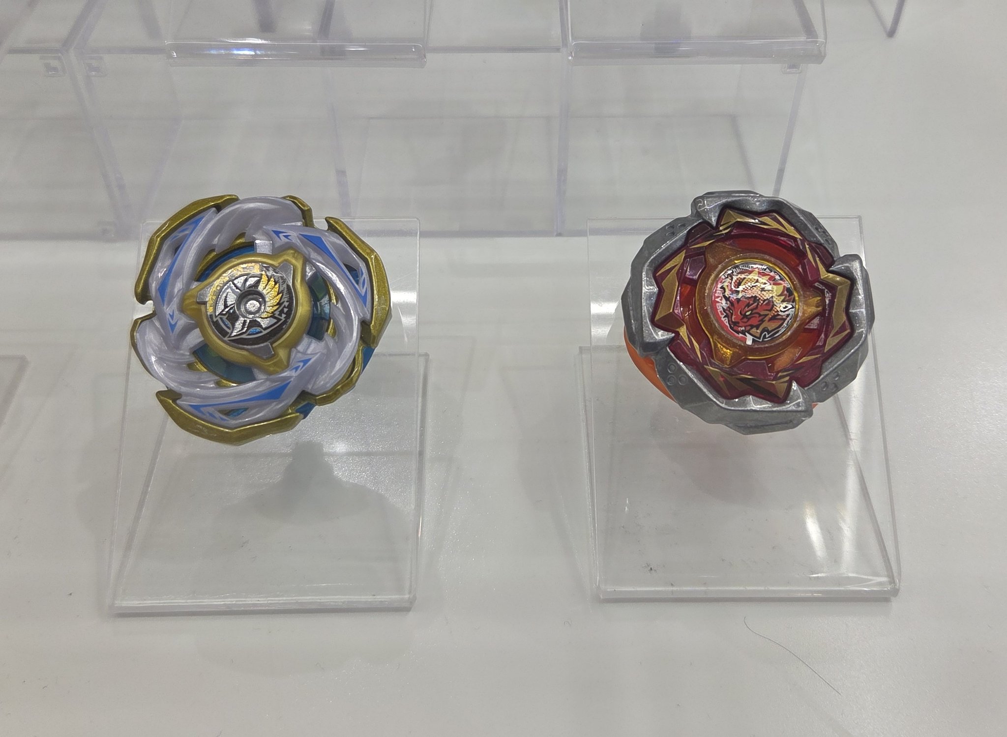 CX00 ワルキューレボルトS4-70V ベイブレードX （製品情報