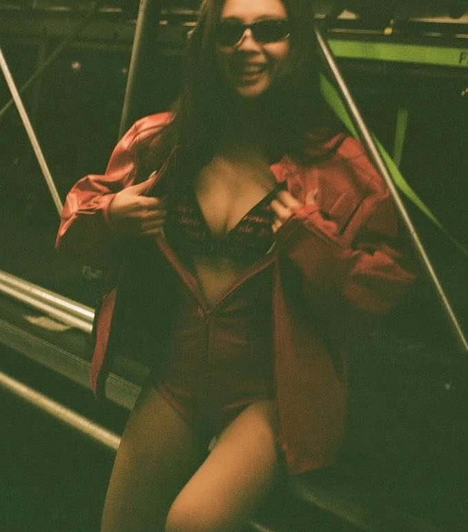 blckpinkpic's tweet image. queen behaviour