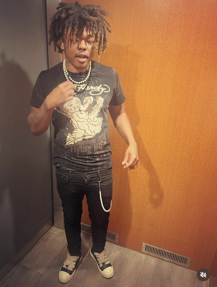 siyahhendrix's tweet image. 22!🥳